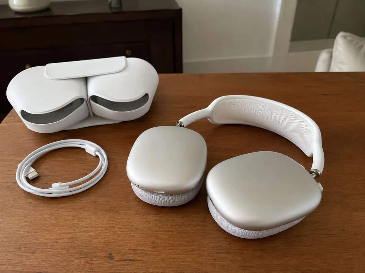 AirPods Max نظيف جداً