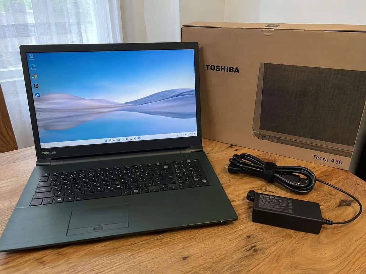 Toshiba Tecra A50 مستعمل بحالة ممتازة