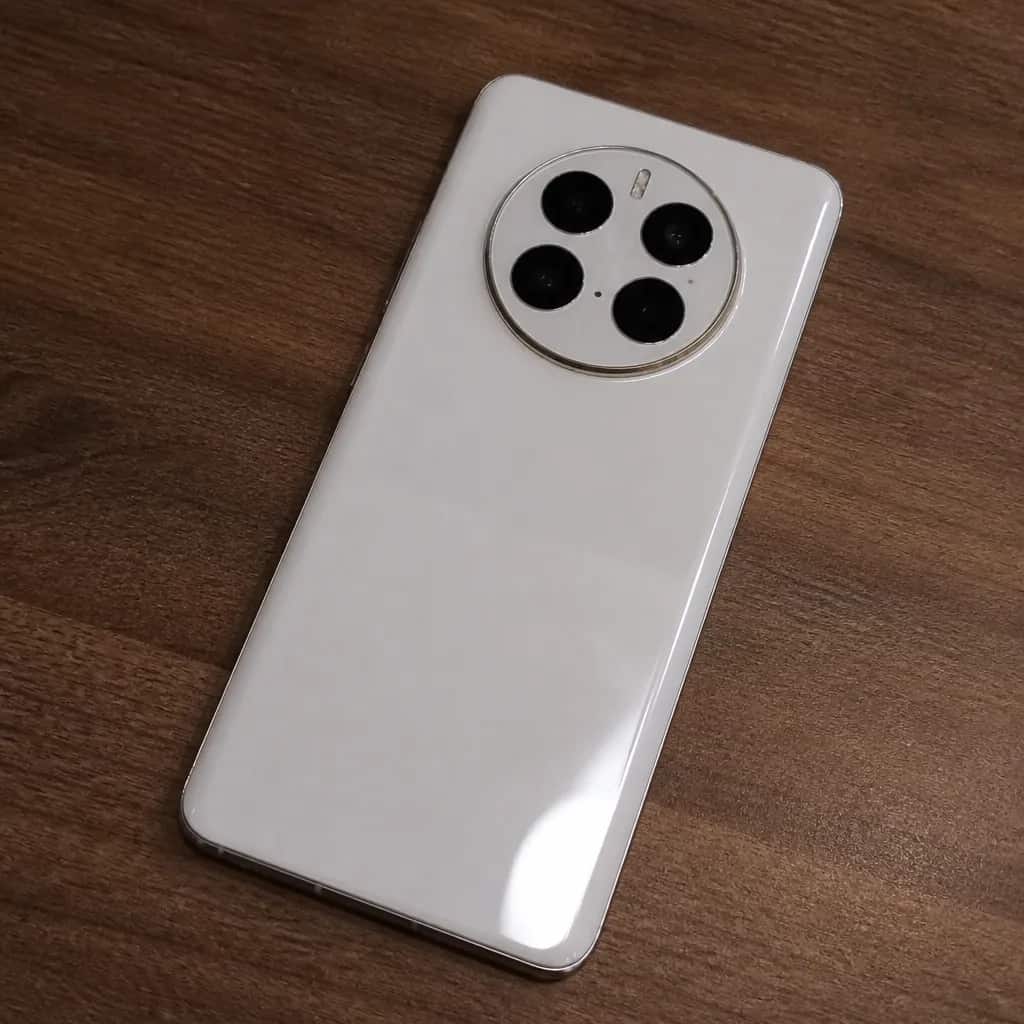Huawei Mate 50 Pro 256GB نظيف جداً