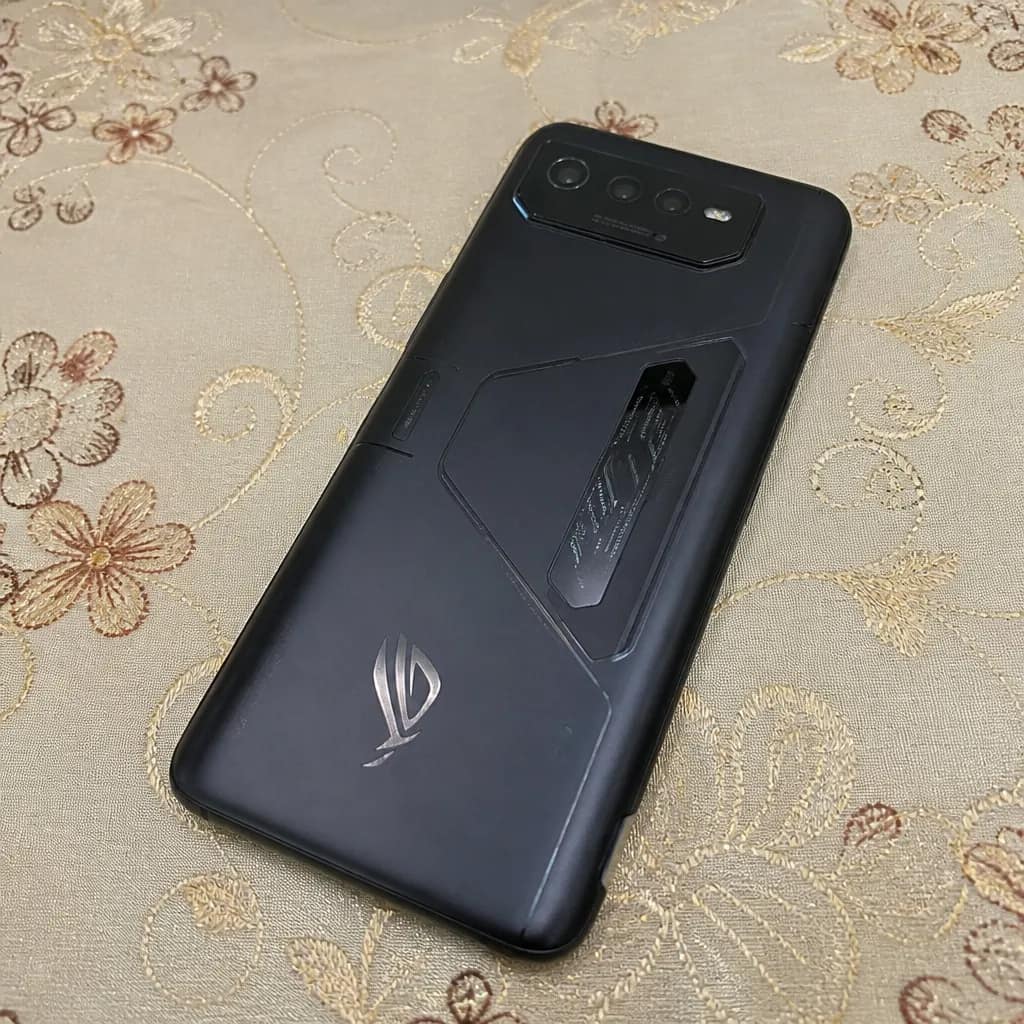 ASUS ROG Phone 6 512GB استعمال خفيف