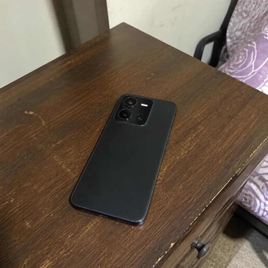 Vivo V25 128GB استعمال خفيف